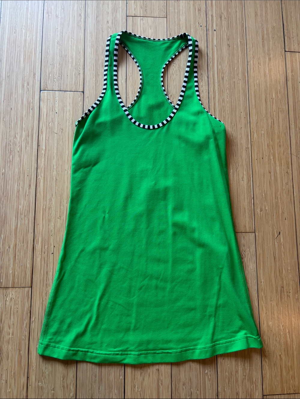 lululemon athletica Seawheeze CRB Green Tank Top with Black & White Trim